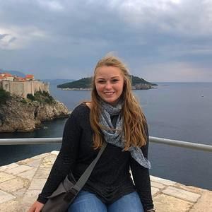 Meet your Posher, Nelly